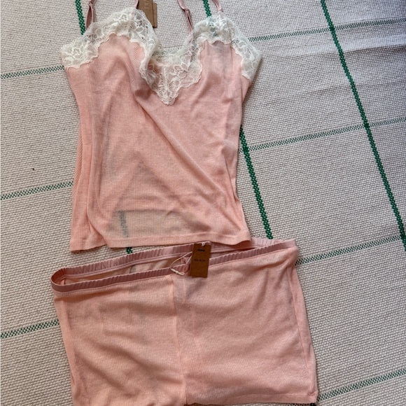 SKIMS Lace Cami and Shorts Set - Picture 3 of 5
